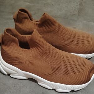 Men's Brown Slip-On Sneakers